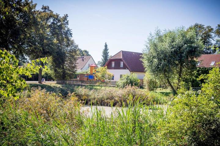 Hotel für 4 Personen, mit Terrasse und Garten in Nauen - 4