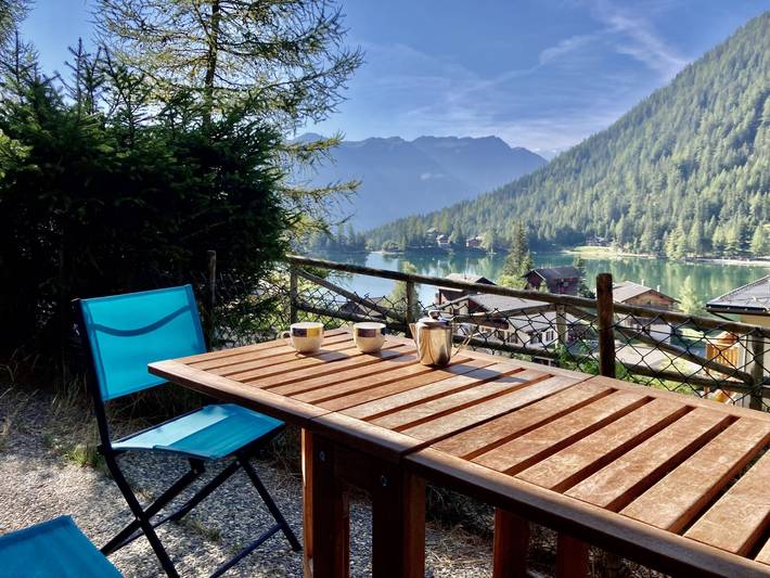 Ferienwohnung für 4 Personen, mit Terrasse und Garten sowie Seeblick in Orsières