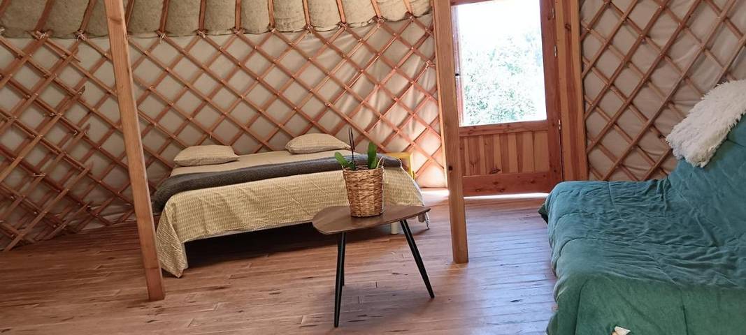 Location de vacances pour 3 personnes, avec vue et jardin à Aouste-sur-Sye - 2