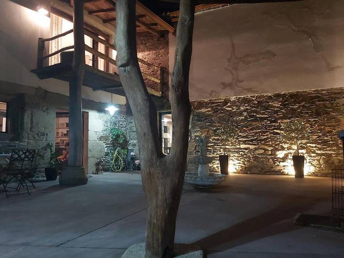 Casa rural para 2 personas, con Terraza y Jardín además de Piscina y Vistas en Rías Altas - 2