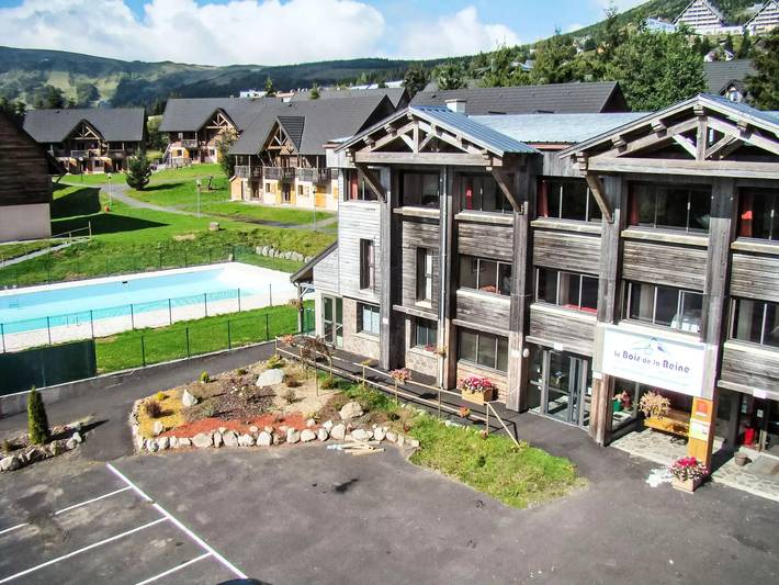 Gîte pour 8 personnes, avec piscine ainsi que jardin et sauna dans Lac Pavin - 3