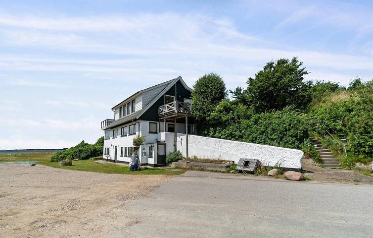Ferieudlejning for 4 personer, med Terrasse i Morsø