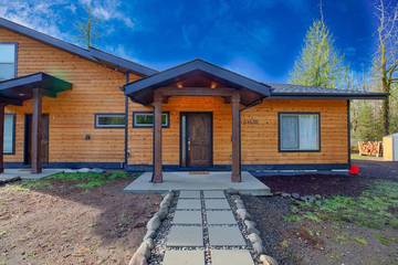 Log Cabin for 4 Guests in Mount Hood Village, Mount Hood, Picture 3