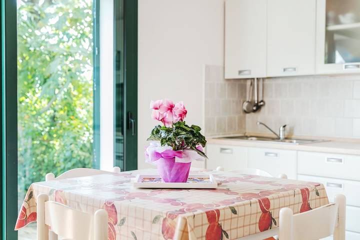 Appartement entier, Appartement vacances "Bilocale Spiaggia Porto Ottiolu" avec terrasse in Porto Ottiolu, Budoni