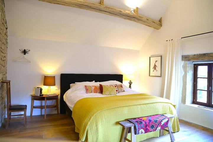 Chambre d’hôte pour 2 personnes, avec jardin ainsi que piscine et vue dans Yonne - 2