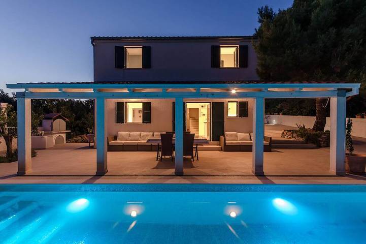 Villa pour 17 personnes, avec Balcon et Jardin à Maslinica