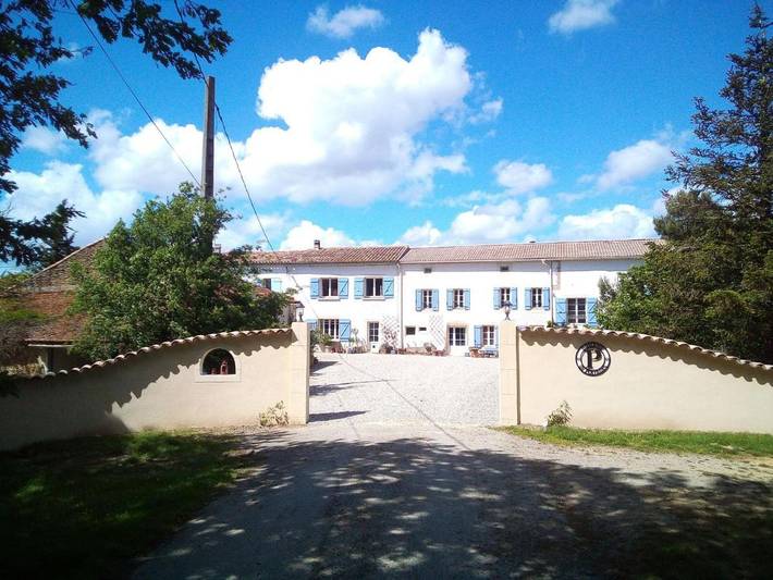 Location de vacances pour 14 personnes, avec jardin à Villautou - 4