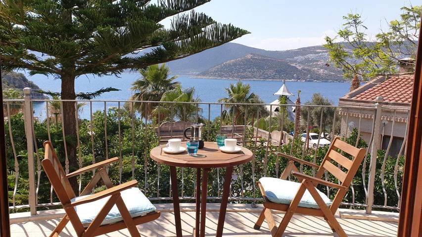 Villa pour 2 personnes, avec jardin ainsi que vue et piscine à Kalkan