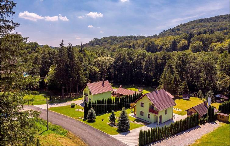 Gemütliche Ferienwohnung mit Pool, WLAN und Parkplatz in Pozega-Slawonien