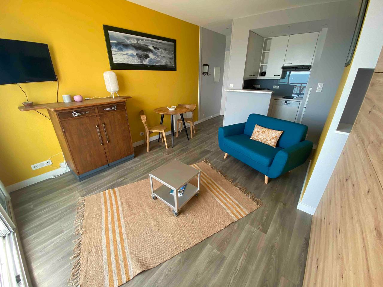 Entire studio, Studio 'Nid Douillet Pour 2, Face À La Mer' with Sea View, Balcony and Wi-Fi in La Baule-Escoublac, Côte d'Amour