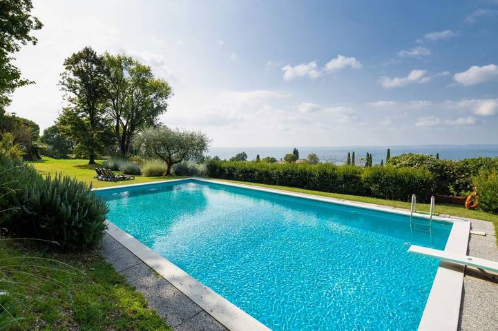 Villa für 12 Personen, mit Seeblick und Garten sowie Pool, mit Haustier in Bardolino - 2