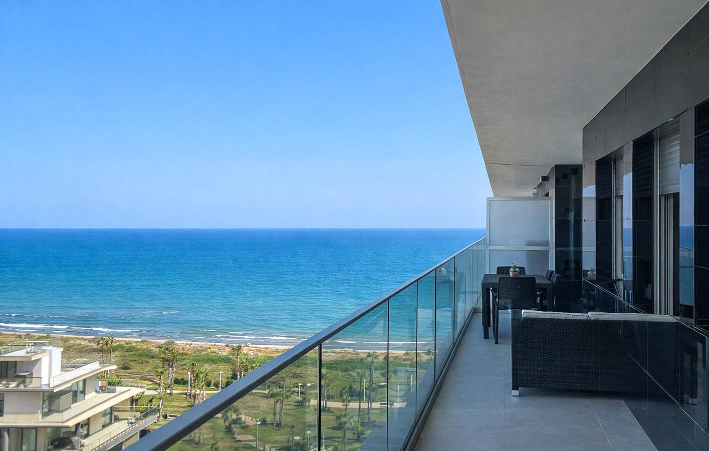 Apartamento vacacional entero, Acogedor apartamento con vistas al mar, piscina y terraza in Cabanes, Costa del Azahar