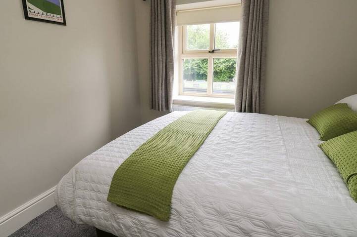 The Moorings is near Wakefield in Wakefield, Yorkshire de l'Ouest