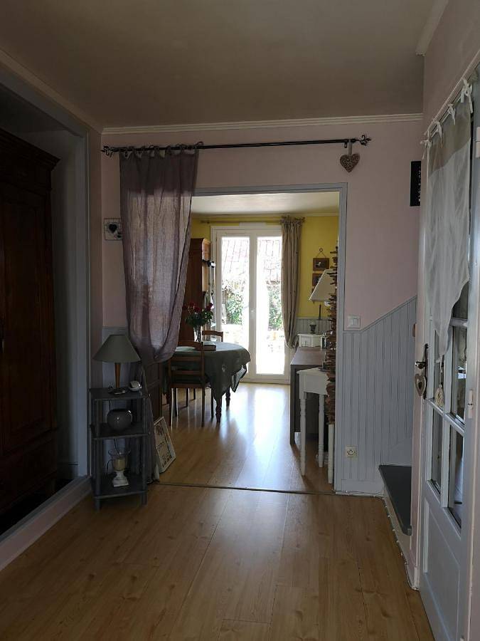 Double Room with Private Bathroom in Onzain, Région de Blois