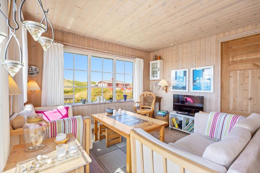 Cosy beach-side holiday home in Søndervig in Søndervig, Holmsland Klit