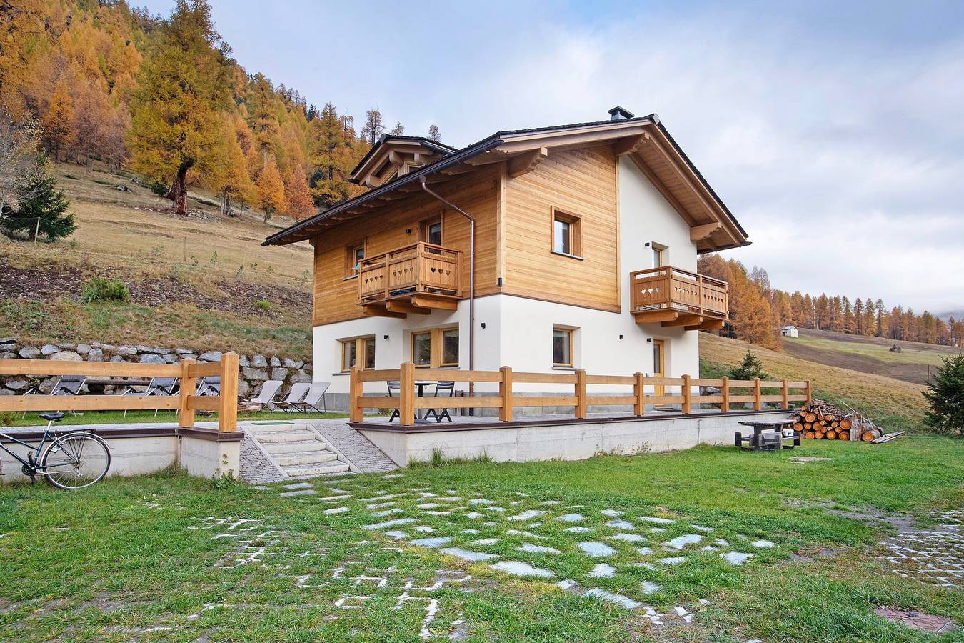 Hel lejlighed, Apartment 'Palipert Flowers House' with Mountain View, Shared Garden and Wi-Fi in Livigno, Valtellina