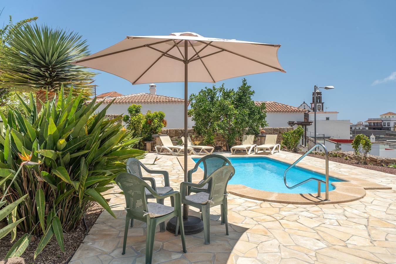 Casa Rural La Tunera. Historic Canarian Home (1797), Sea & Mountain Views, Pool, Wi-Fi in Villa de Arico, Arico