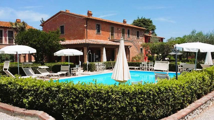 Appartamento per 4 persone, con terrazza e piscina, con animali domestici in Castagneto Carducci