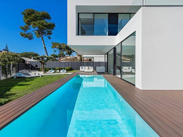 Luxury villa with swimming pool and 100 m from the beach in Playa de Muro, Muro
