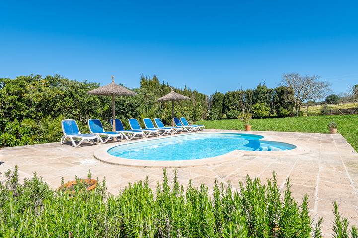 Ferienhaus für 8 Personen, mit Terrasse und Pool sowie Garten in Cas Concos - 3