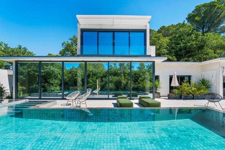 Chambre d’hôte pour 2 personnes, avec piscine et jardin à Saint-Victor-des-Oules