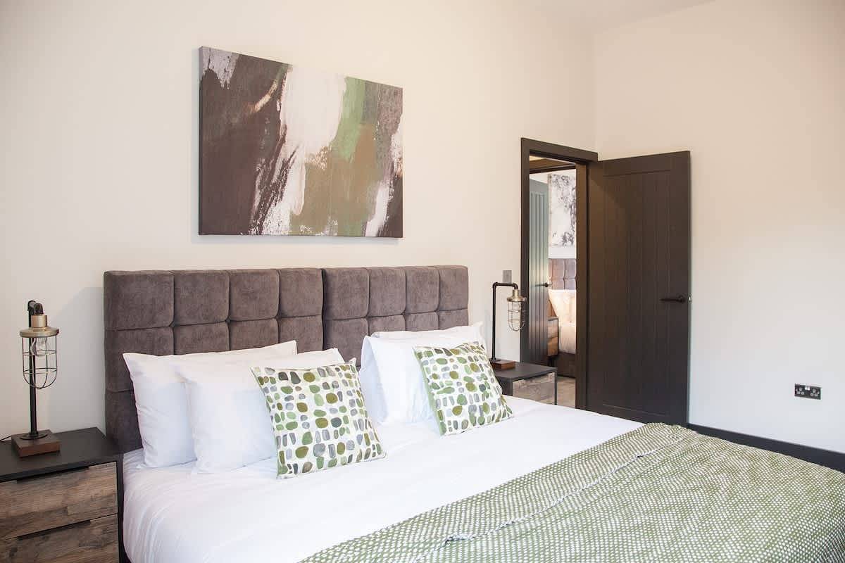 Bright & Modern Manchester Home | Free Parking in Manchester, Greater Manchester