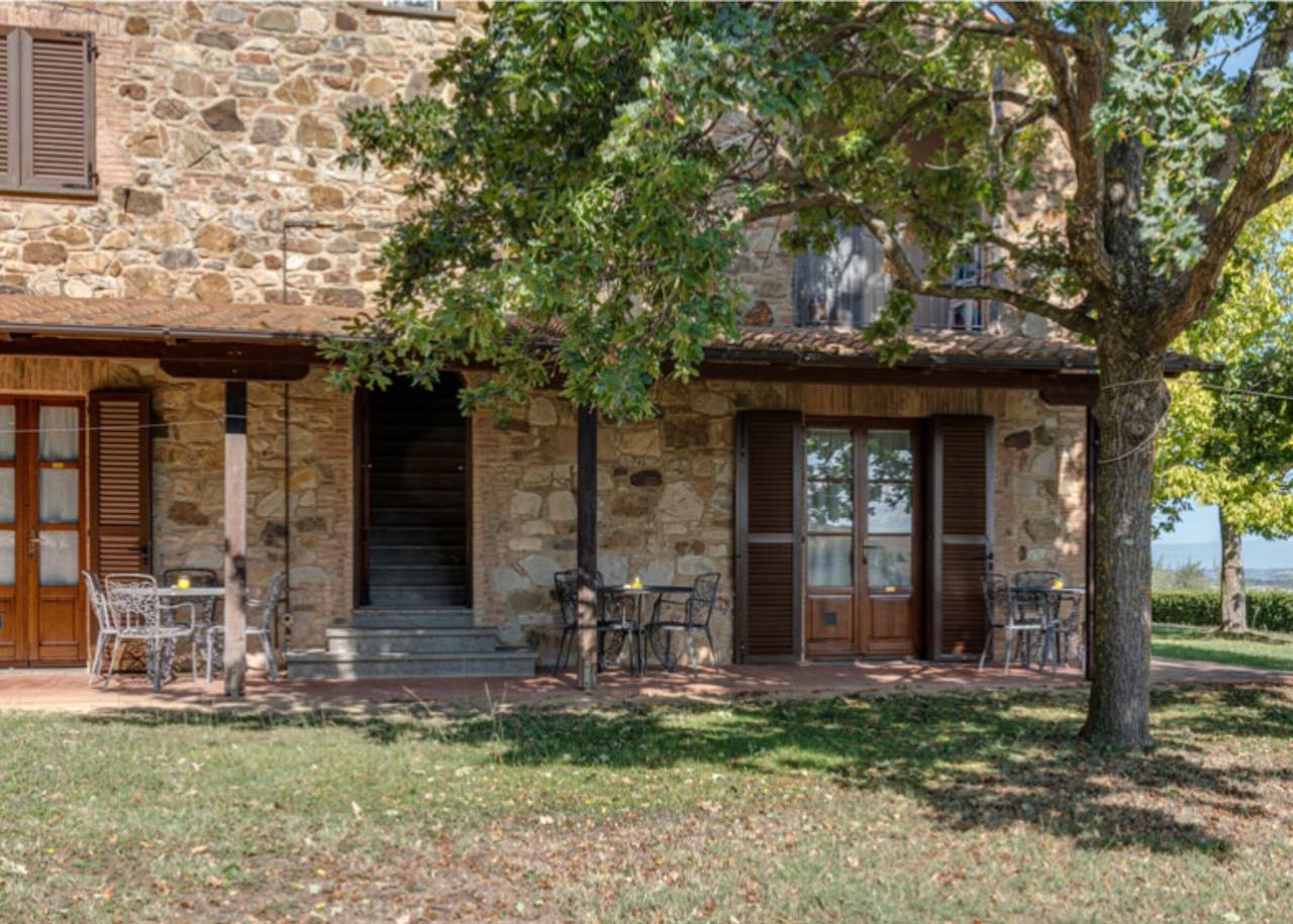 Ganze Wohnung, Apartment „Appartamento 9“ mit Gemeinschaftspool und Garten in Lajatico, Etruskische Küste