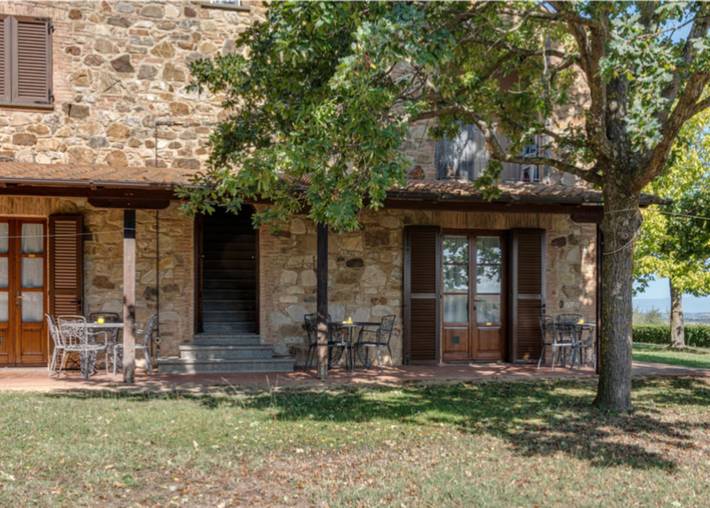 Agriturismo per 4 persone, con giardino in Lajatico