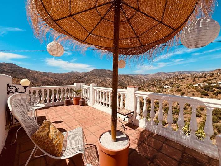 Casa rural para 4 personas, con Balcón y Terraza además de Jardín y Piscina en Comares