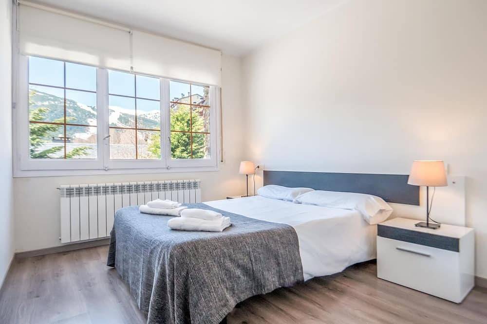 Entire apartment, 2 Bedroom Apartment for 5 people, Incles. C. Pep1 in Incles, Soldeu