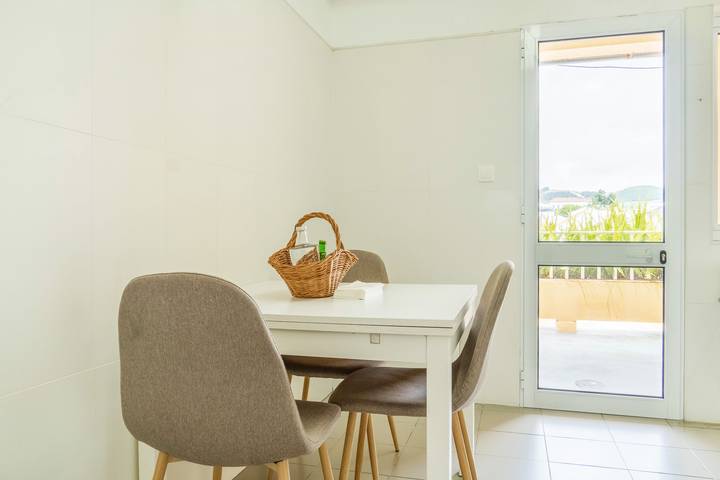 Gîte pour 6 personnes, avec balcon à Ponta Delgada - 3