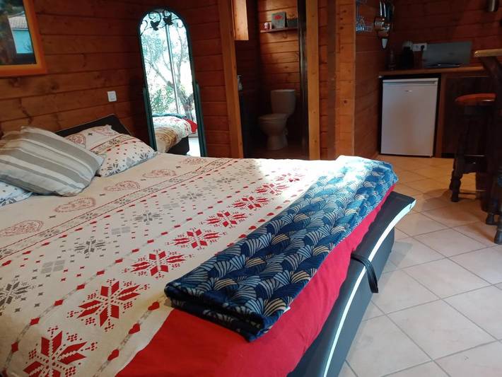 Gîte pour 2 personnes, avec vue et jardin, animaux acceptés à Correns - 2