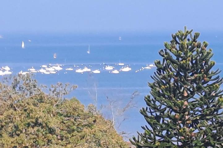 Location de vacances pour 6 personnes, avec jardin, animaux acceptés à Saint-Quay-Perros