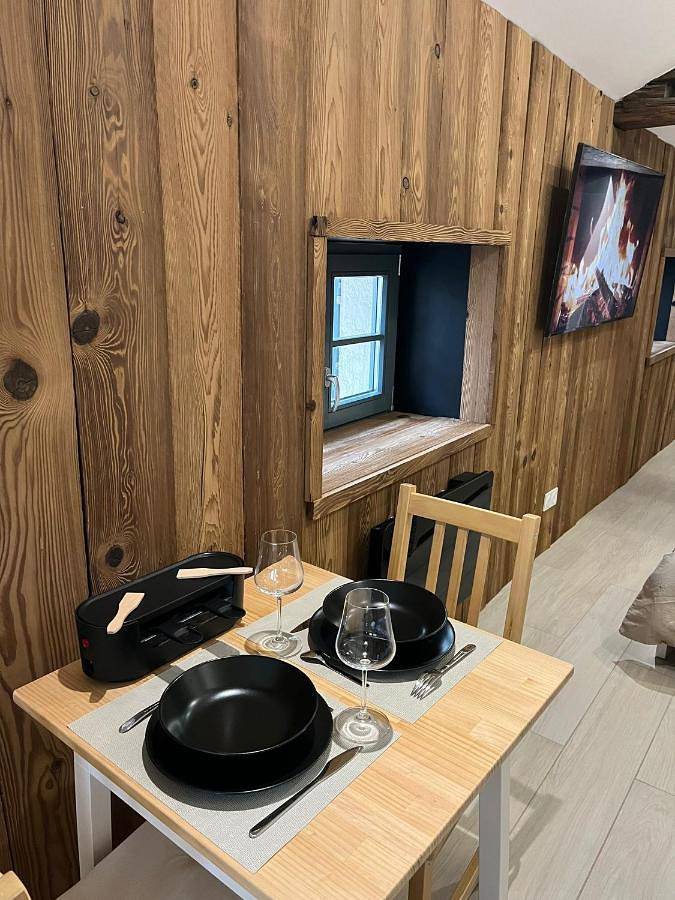 Appartement entier, One-Bedroom Apartment in Bourg-en-Bresse, Région de Bourg-en-Bresse