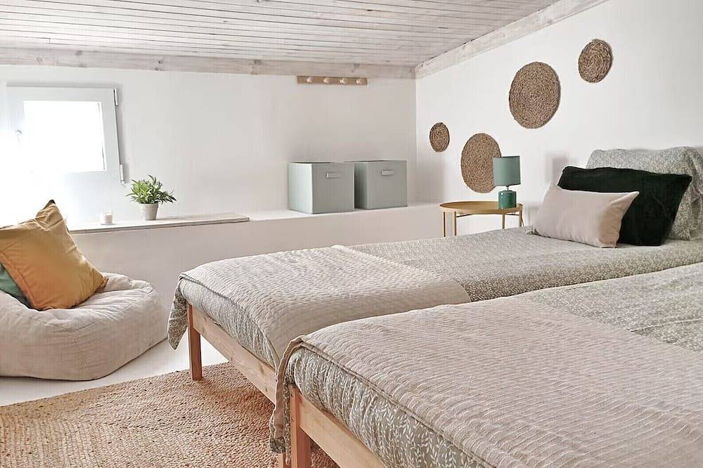 Pêra White Patio – Small Space, Private Pool, Big Charm in Pêra, Alcantarilha e Pêra