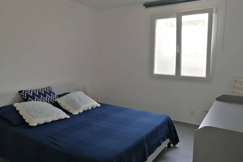 Spacieux Chalet et Grande Terrasse, Plage des Chalets, Gruissan Plage in Plage des Chalets, Gruissan