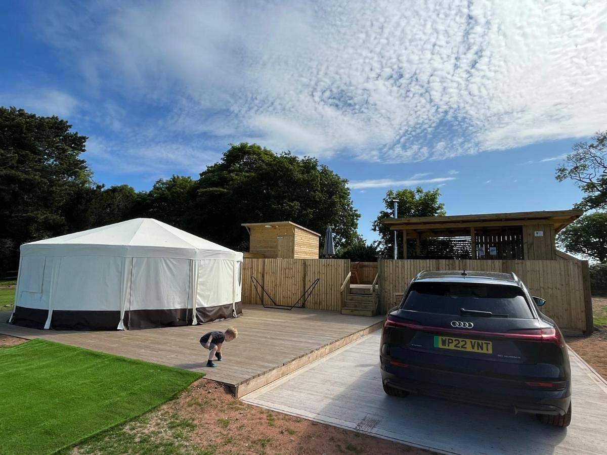 Dukeries Retreat in Barnby Moor, Nottinghamshire