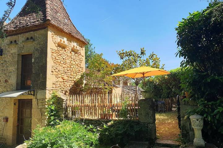 Location de vacances pour 4 personnes, avec Jardin et Piscine à Le Buisson-de-Cadouin