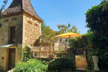 Gîte pour 4 personnes, avec jardin à Le Buisson-de-Cadouin