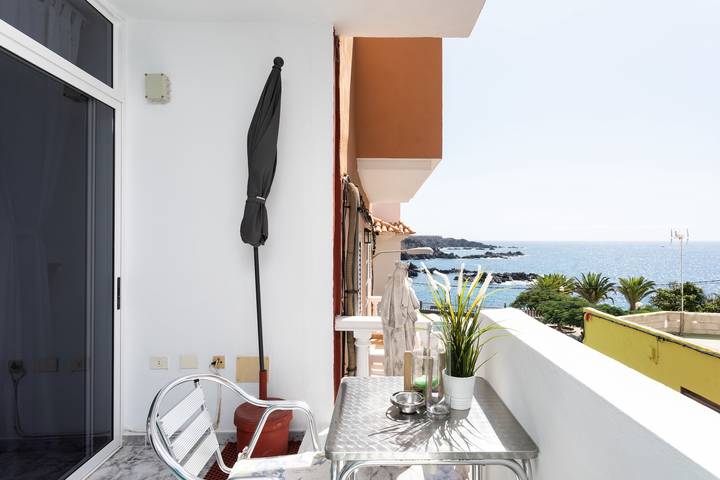 Appartamento intero, Appartamento sul mare El Piso ad Alcalá e vicino alla spiaggia con terrazza sul tetto in Alcala, Guia de Isora