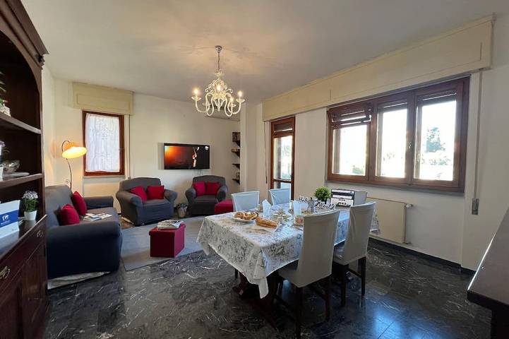 Agriturismo per 4 persone, con balcone in Chiavari