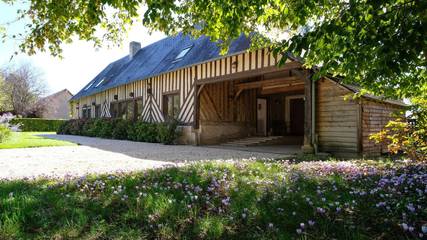 Location de vacances pour 10 personnes, avec terrasse ainsi que piscine et jardin dans Biéville-Quétiéville