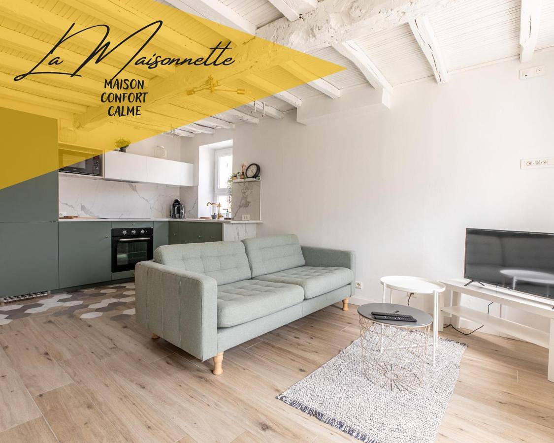 Appartement entier, One-Bedroom Apartment in Lezoux, Région de Thiers