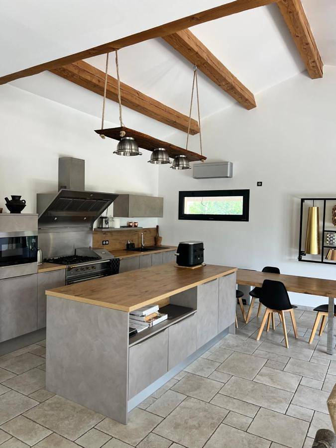 Location de vacances pour 8 personnes, avec piscine ainsi que vue et jardin à Boisset-et-Gaujac - 4