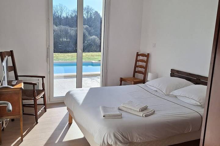 Location de vacances pour 9 personnes, avec jardin à Piégut-Pluviers - 2