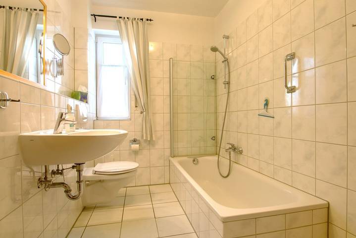 Ferienwohnung für 2 Personen, mit Terrasse und Garten in Zingst - 4