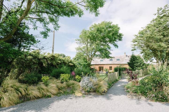 Location de vacances pour 8 personnes, avec jardin, adapté aux familles à Saint-Jouin-Bruneval