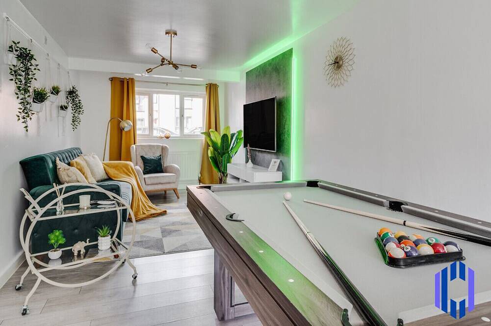 Spacious 5 Br Home Nr Etihad Stadium - Pool Table in Manchester, Greater Manchester