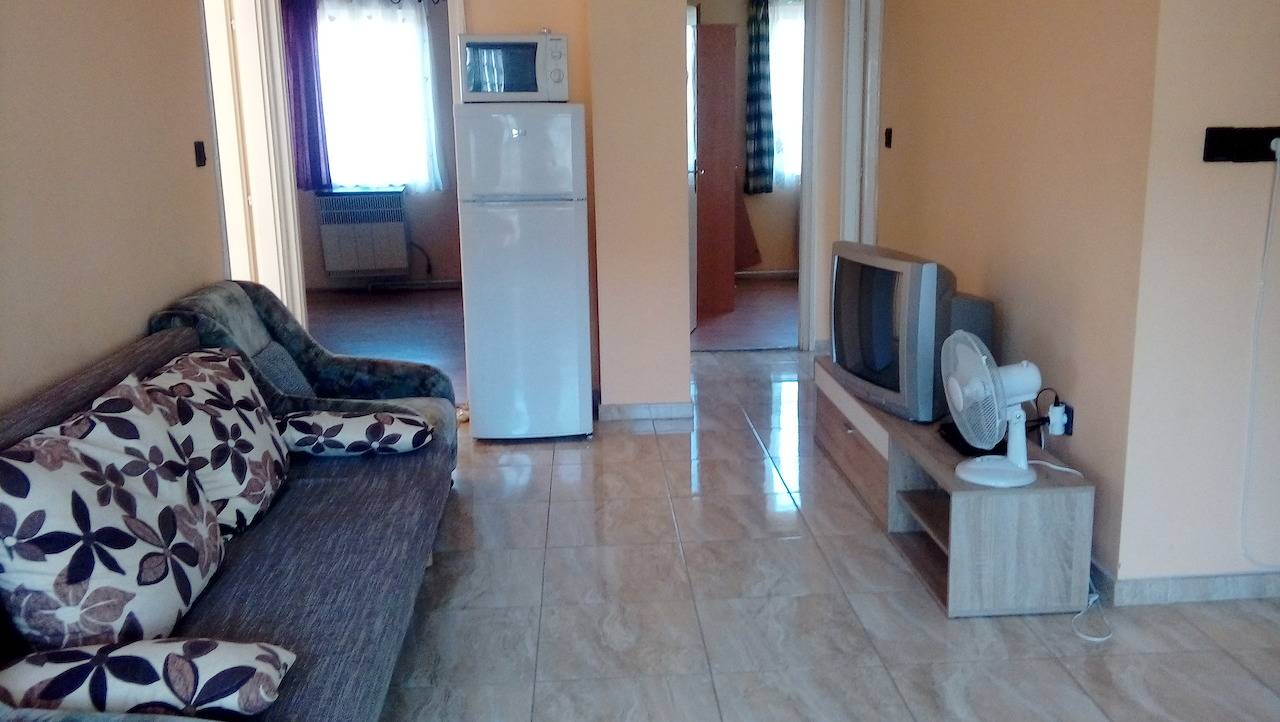 Ganze Wohnung, Wohnung für 10-16 Personen in Balatonlelle, Plattensee Südufer