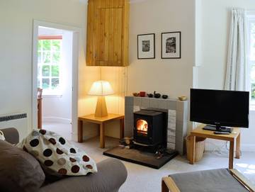 Vacation Rental for 4 Guests in Angus, Scotland, Picture 2